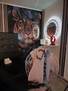 Snapshot of TayylorSexx chatting on September 10, 2025, 5:17 am TayylorSexx online show from September 10, 2025, 5:17 am