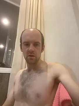 LynnAhNight online show from October 30, 2025, 3:16 am