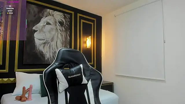 tiffanny doll  online show from March 14, 2026, 12:11 pm