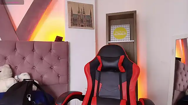 PepperTwink online show from March 18, 2026, 3:57 pm