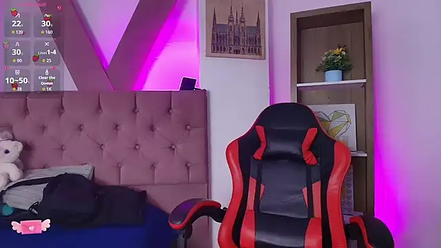 PepperTwink online show from April 17, 2026, 4:32 pm