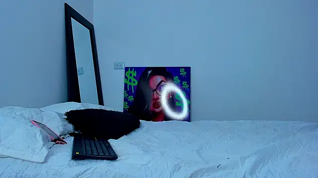 andrea cherryy online show from October 29, 2025, 1:43 pm