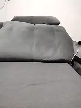 Snapshot of yannaluuxehot chatting on October 15, 2025, 10:45 am yannaluuxehot online show from October 15, 2025, 10:45 am