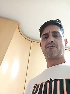 Snapshot of jonymoreno chatting on March 20, 2025, 6:31 pm jonymoreno online show from March 20, 2025, 6:31 pm