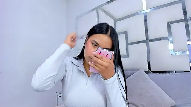 ZoeWan69 online show from November 1, 2025, 11:37 am