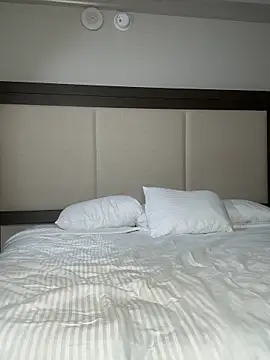 Snapshot of IndigoMystique chatting on December 14, 2025, 8:20 am IndigoMystique online show from December 14, 2025, 8:20 am