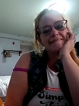 CutiepieMandii143 online show from March 21, 2025, 6:40 pm