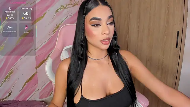 Snapshot of Bella_ricci_ chatting on January 18, 2026, 3:43 am Bella ricci online show from January 18, 2026, 3:43 am