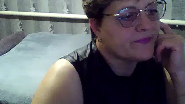 Snapshot of ElzaJewel chatting on November 15, 2025, 7:40 pm ElzaJewel online show from November 15, 2025, 7:40 pm