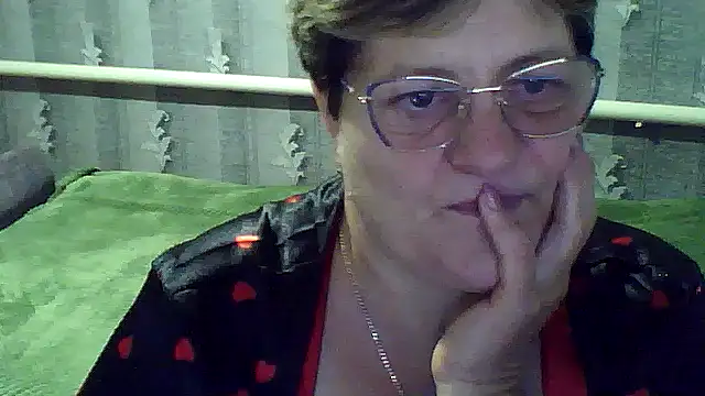 Snapshot of ElzaJewel chatting on October 8, 2025, 7:32 am ElzaJewel online show from October 8, 2025, 7:32 am