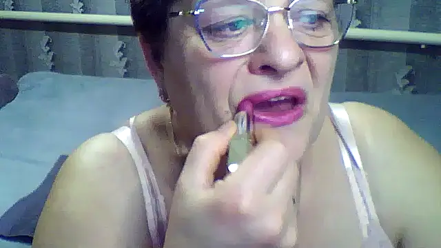 ElzaJewel online show from February 25, 2026, 9:14 pm