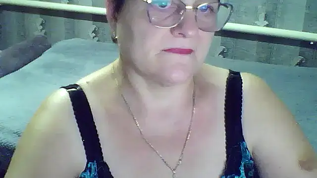 Snapshot of ElzaJewel chatting on November 12, 2025, 6:56 pm ElzaJewel online show from November 12, 2025, 6:56 pm