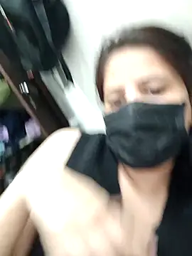 Snapshot of EZ_shuvani chatting on February 28, 2025, 2:31 pm EZ shuvani online show from February 28, 2025, 2:31 pm