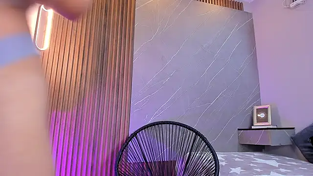 Snapshot of ariana_jhonson1 chatting on March 12, 2025, 3:51 pm ariana jhonson1 online show from March 12, 2025, 3:51 pm