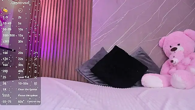 Snapshot of ariana_jhonson1 chatting on November 22, 2025, 12:15 pm ariana jhonson1 online show from November 22, 2025, 12:15 pm