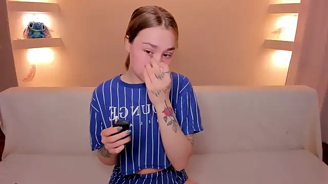 YourMegan online show from November 16, 2025, 5:39 pm