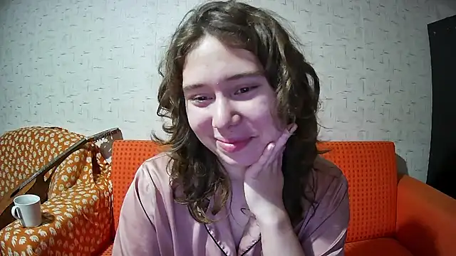 Snapshot of girliemilk chatting on November 17, 2025, 9:19 pm girliemilk online show from November 17, 2025, 9:19 pm