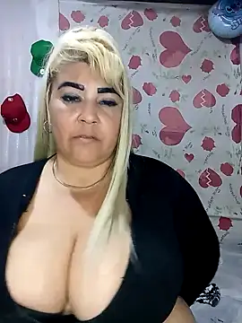 Snapshot of BonniAdams chatting on October 25, 2025, 7:07 am BonniAdams online show from October 25, 2025, 7:07 am