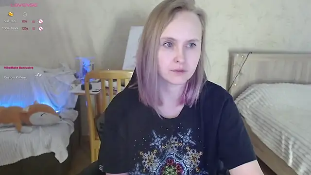 Snapshot of Agatha_Mott chatting on October 19, 2025, 5:10 am Agatha Mott online show from October 19, 2025, 5:10 am