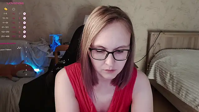 Snapshot of Agatha_Mott chatting on October 13, 2025, 5:09 am Agatha Mott online show from October 13, 2025, 5:09 am