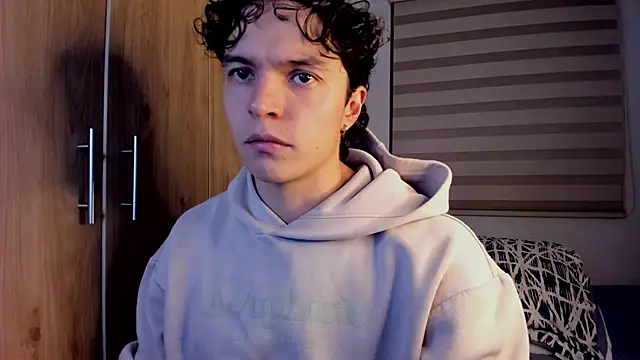 Mastrangelo xxx online show from February 7, 2026, 4:20 am