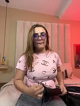 JessyCream online show from June 3, 2026, 1:12 pm