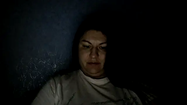 KiraSwee online show from November 21, 2025, 10:20 pm