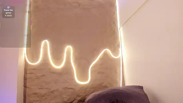 Demy Ruiz online show from November 27, 2025, 2:23 am