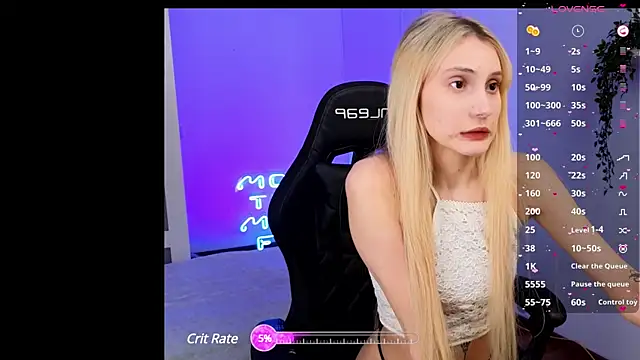 elliefrost online show from February 6, 2025, 9:49 pm