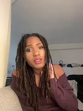 Aurianne online show from November 30, 2025, 1:45 pm
