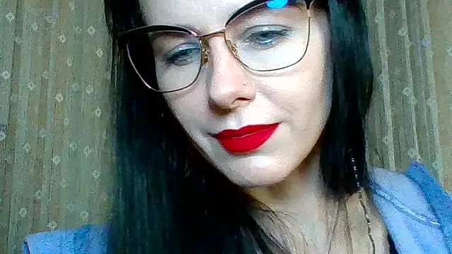 LuminousLady online show from March 20, 2025, 8:51 pm