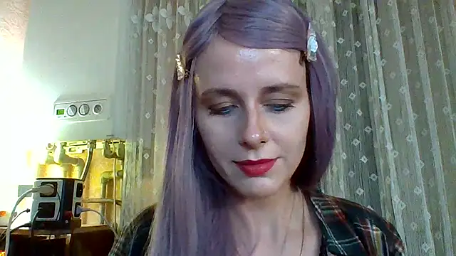 LuminousLady online show from March 12, 2025, 10:07 pm