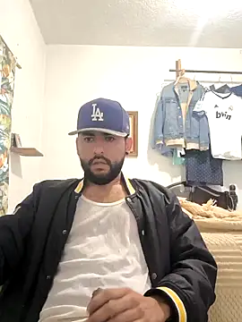 Snapshot of dickman10 chatting on December 4, 2025, 3:00 pm dickman10 online show from December 4, 2025, 3:00 pm