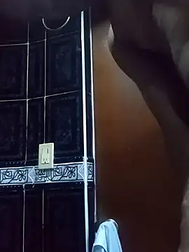 chocolatepuro1979 online show from March 7, 2025, 5:49 pm