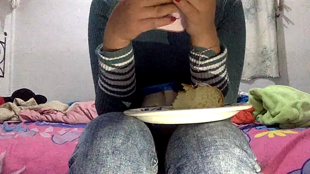 sharonlopez9611 online show from January 6, 2026, 4:27 am