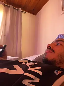 Mineirinho043 online show from April 19, 2026, 6:10 pm