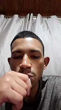 Snapshot of Mineirinho043 chatting on March 2, 2025, 10:34 pm Mineirinho043 online show from March 2, 2025, 10:34 pm