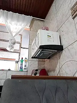 Snapshot of Mineirinho043 chatting on March 19, 2025, 5:28 pm Mineirinho043 online show from March 19, 2025, 5:28 pm