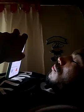 Snapshot of Mineirinho043 chatting on October 22, 2025, 9:03 pm Mineirinho043 online show from October 22, 2025, 9:03 pm