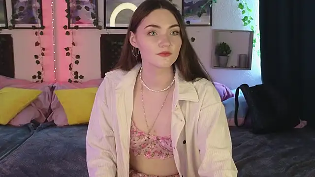 Kira Jin online show from March 21, 2025, 6:38 am