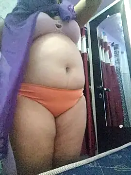 neha007-K online show from April 15, 2026, 6:56 pm