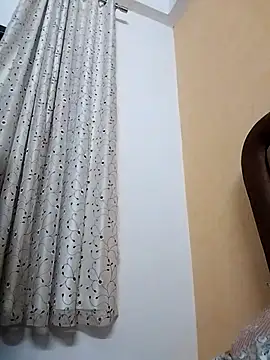 fuungirl38 online show from December 4, 2025, 5:23 pm