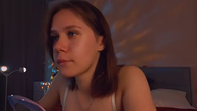 Snapshot of Mia_Luw chatting on September 24, 2025, 9:49 am Mia Luw online show from September 24, 2025, 9:49 am