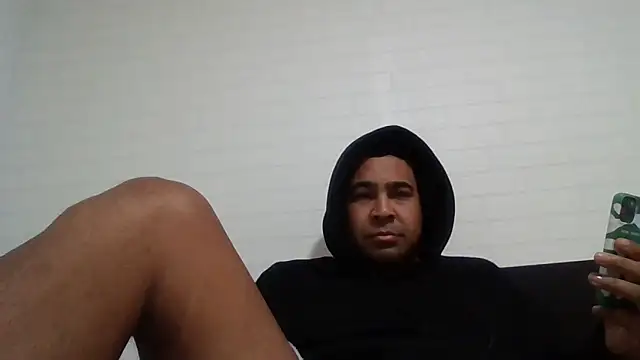 Snapshot of xhoco14 chatting on February 7, 2025, 5:18 pm xhoco14 online show from February 7, 2025, 5:18 pm