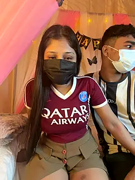 hotgirlpriya789 online show from November 16, 2025, 4:23 pm