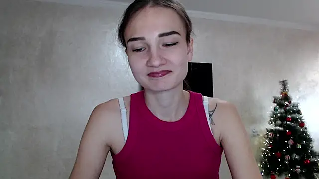 Snapshot of RoyalDessertt chatting on December 18, 2025, 9:25 am RoyalDessertt online show from December 18, 2025, 9:25 am