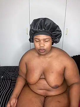 Snapshot of Cuddle_Bear chatting on July 22, 2026, 6:15 am Cuddle Bear online show from July 22, 2026, 6:15 am