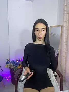 Celine Roxelle online show from September 12, 2025, 2:17 pm