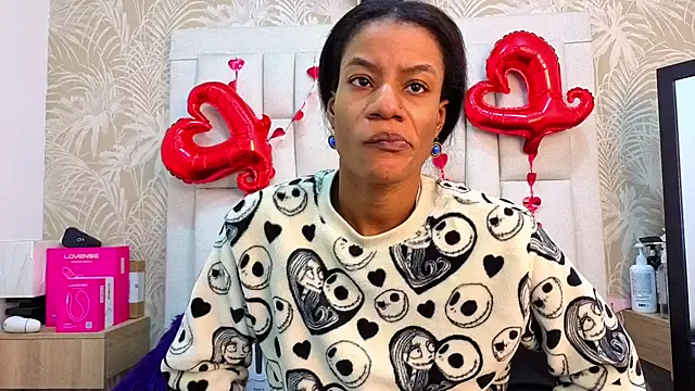 Snapshot of dafnnelewis chatting on February 21, 2026, 11:34 am dafnnelewis online show from February 21, 2026, 11:34 am