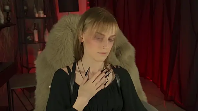 KiraMontoya online show from April 4, 2026, 11:44 pm